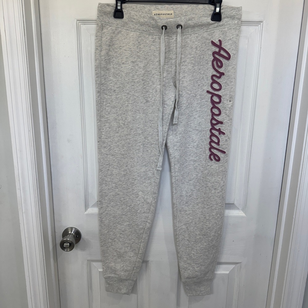 New Aeropostale Heather Grey Joggers Women's Size Small Script Athletic Pants